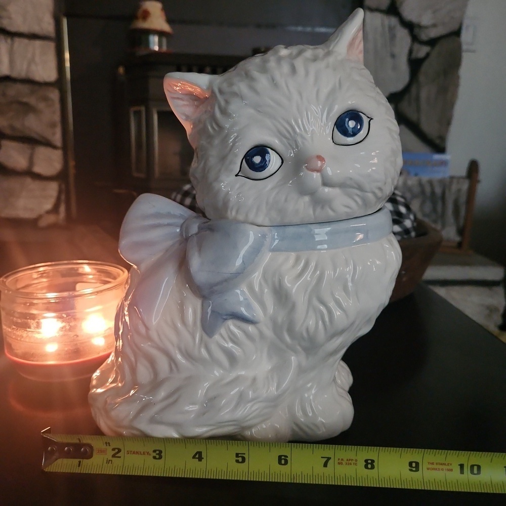 White Persian Cat With Blue Bow Cookie Jar, Pet Treat Jar Biscuit Barrel… - Picture 3 of 8